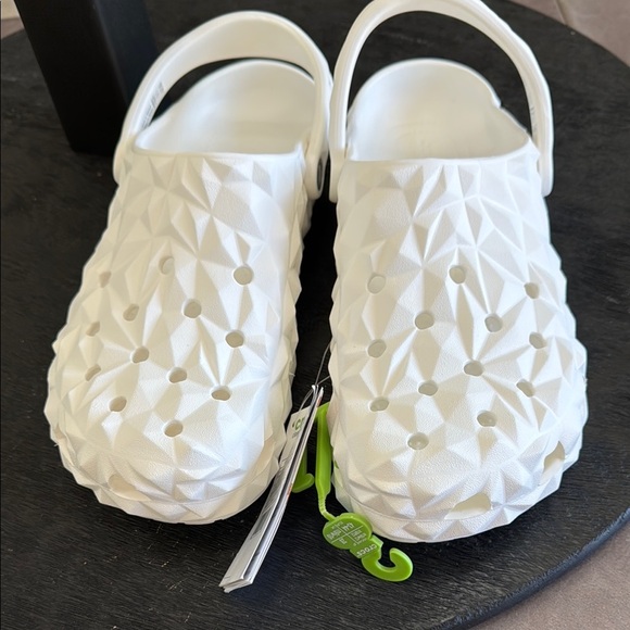 CROCS Other - CROCS White Geometric Sandals